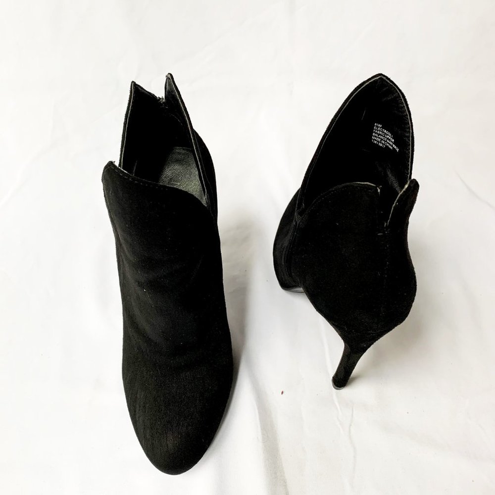 NWOT Winged Suede Stiletto Booties - Picture 4 of 6